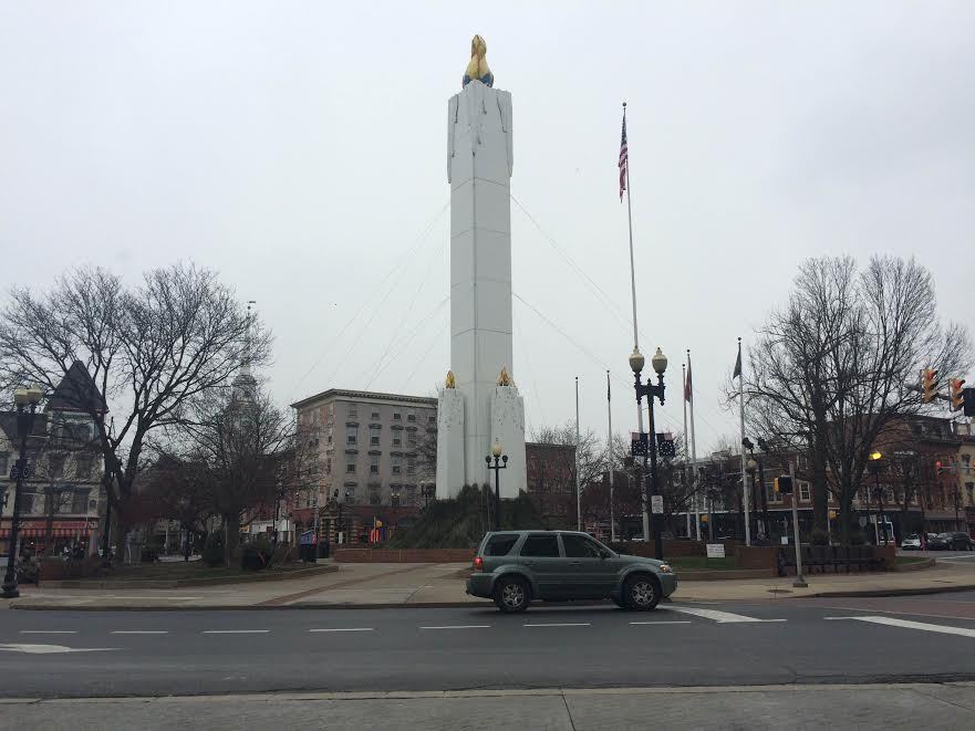 Light snow flurries fall Sunday afternoon Jan. 17 2016 in Easton