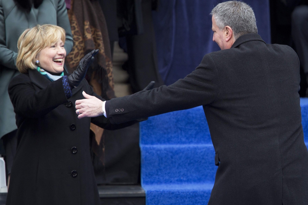 Hillary congratulates de Blasio at his mayoral inauguration