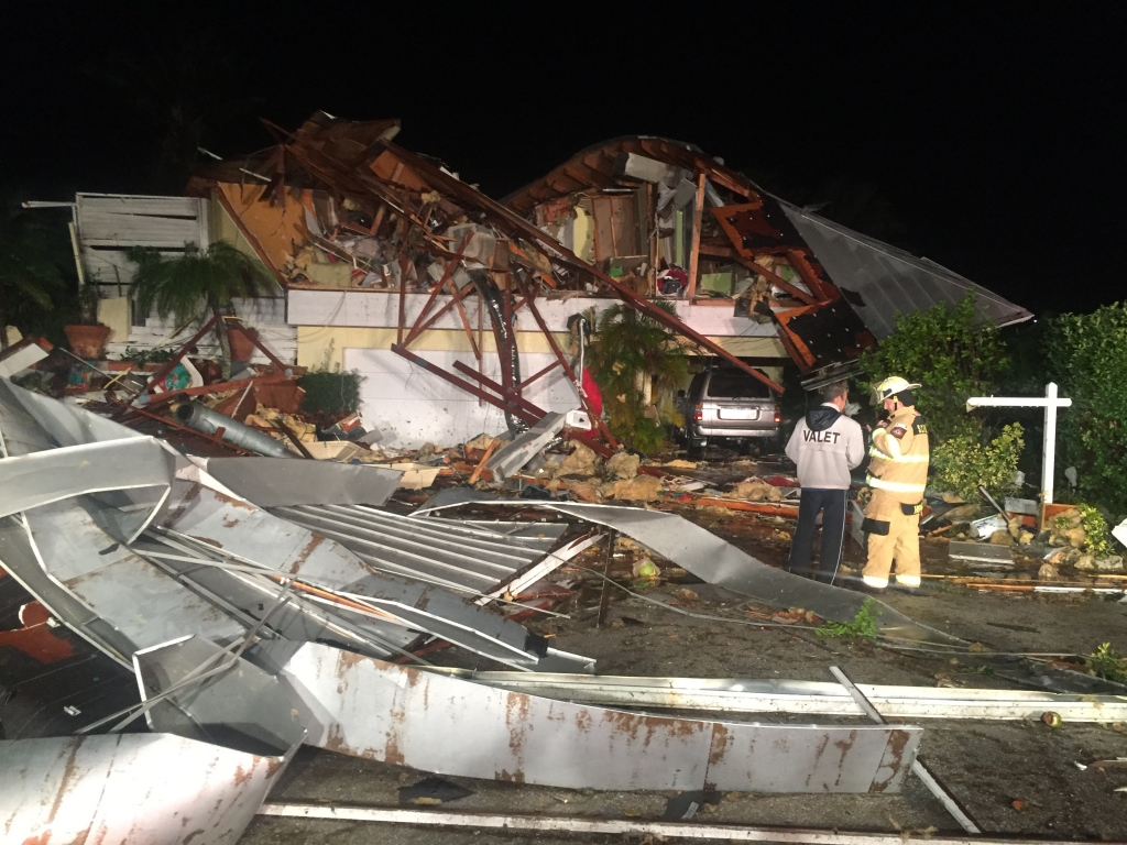 Home collapsed on Baywinds Lane in Sarasota County