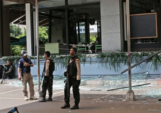 Jakarta Police Say 7 dead, Including 4 Attackers