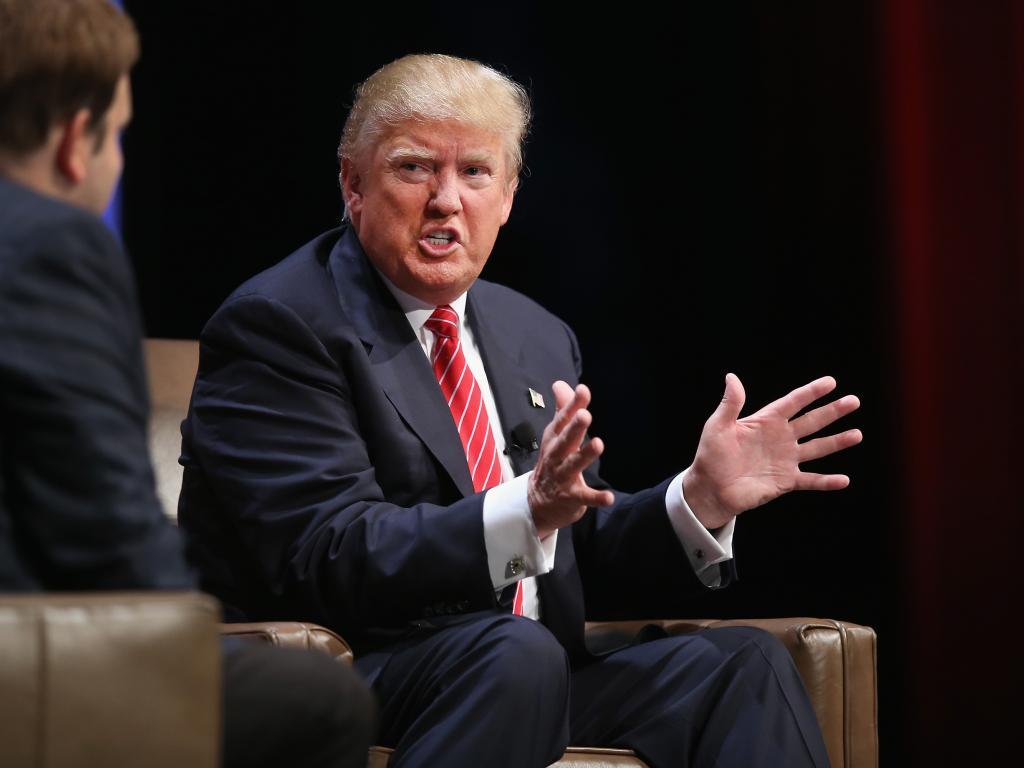 Donald Trump Says He'd Make Apple Build In U.S