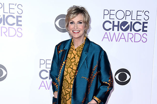 Jane Lynch attends the People's Choice Awards 2016 at Microsoft Theater