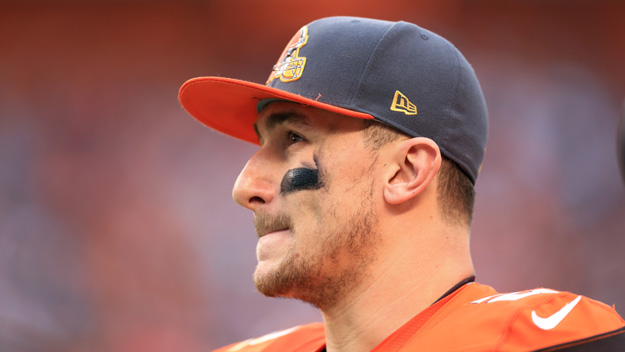 Browns QB Johnny Manziel stands on the sidelines during the fourth quarter against the San Francisco 49ers on Dec. 13 2015 in Cleveland