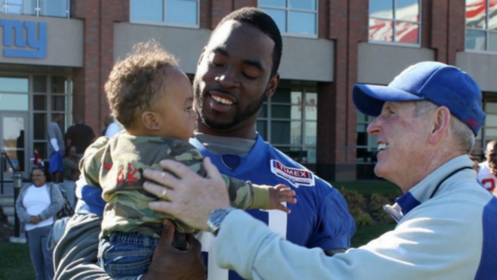 Justin Tuck posts tribute to Tom Coughlin