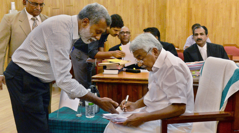 Kerala Chief Minister Oommen Chandy appears before Solar inquiry commission in Thiruvananthapuram