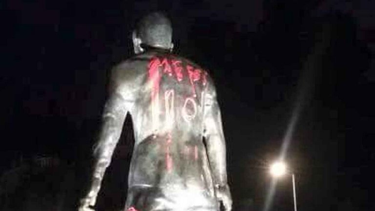 Ronaldo's statue in Funchal was daubed with Lionel Messi's name