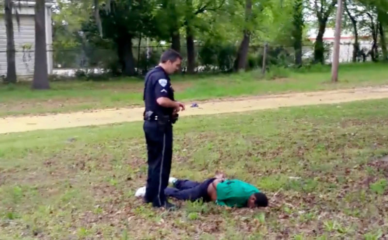 South Carolina Cop Who Killed Walter Scott Freed on Bond