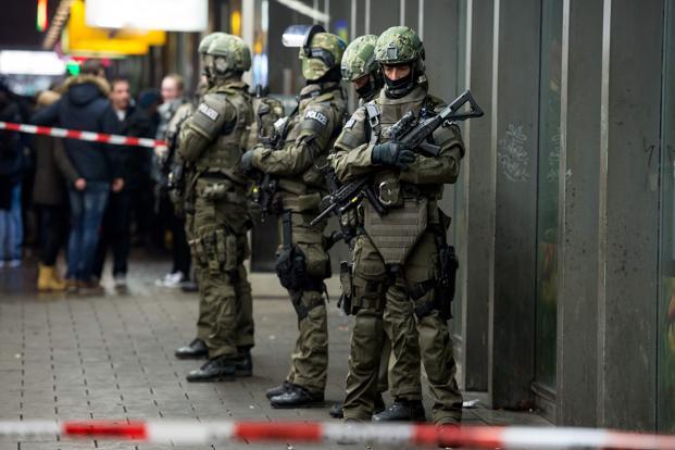 Security remains high at Munich train station after attack threat