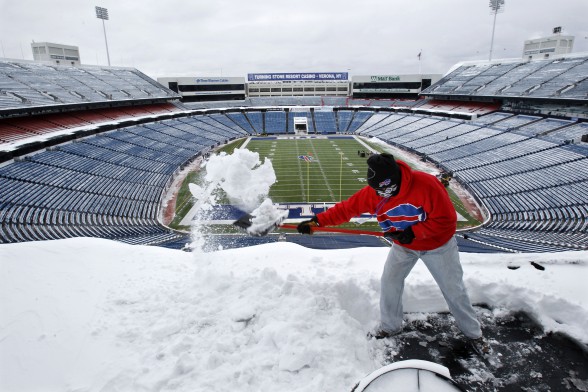 Shovelers needed at Ralph Wilson Stadium