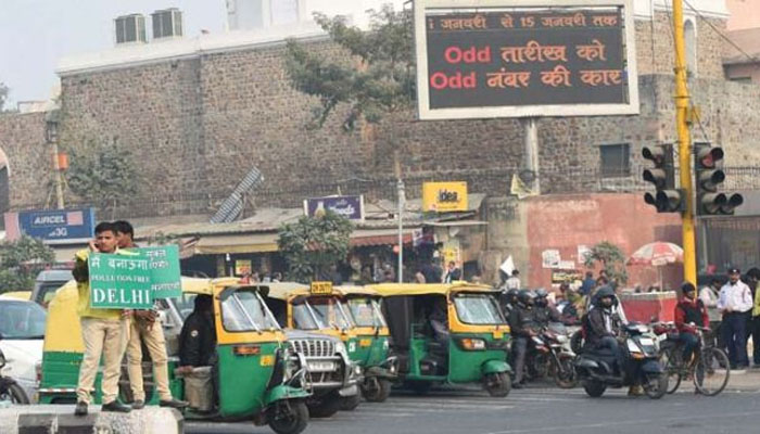 Delhiites embrace odd-even formula on Day 1 CM Kejriwal says 'not possible to implement it on permanent basis&#039