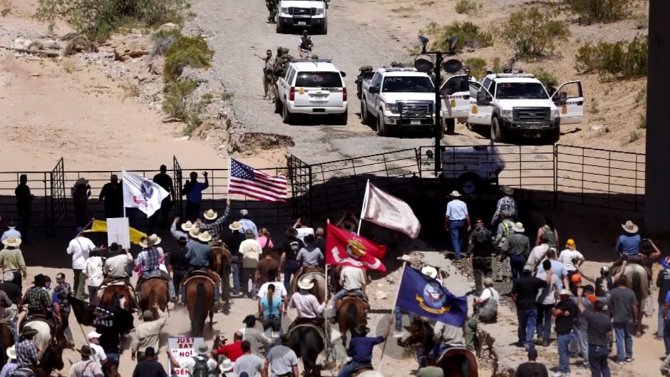 Oregon militants to stay at refuge 'as long as necessary'