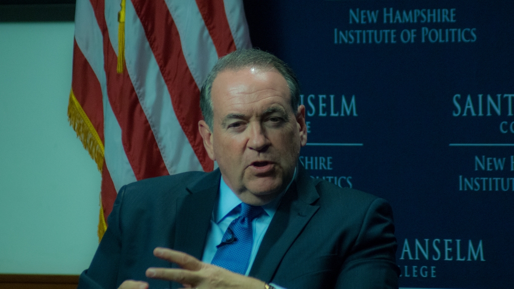 Huckabee to attend Trump's veteran event