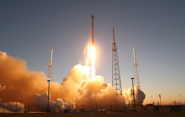 SpaceX Falcon9 blasts off