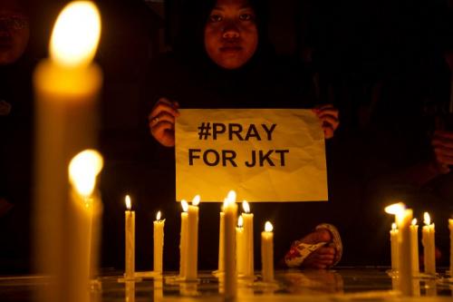 Brazen attacks in Jakarta leave 5 gunmen, 2 others dead