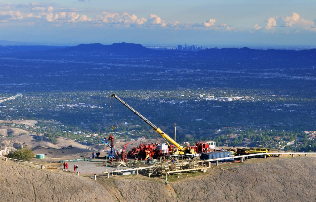 Governor declares Porter Ranch leak a disaster