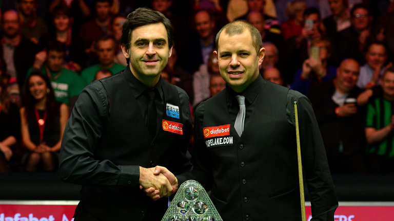 Ronnie O'Sullivan has a 7-1 lead over Barry Hawkins in the Masters final