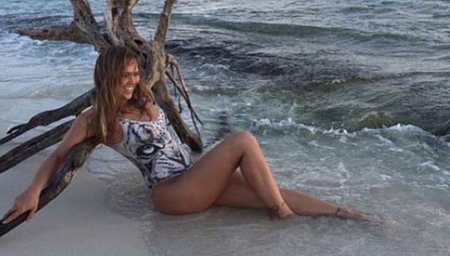 Ronda Rousey Will Only Wear Body Paint in Sports Illustrated Swimsuit Edition 2016