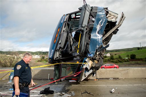 2 dead, several injured in Hwy 101 San Jose bus crash