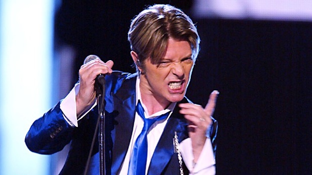 Bowie perform