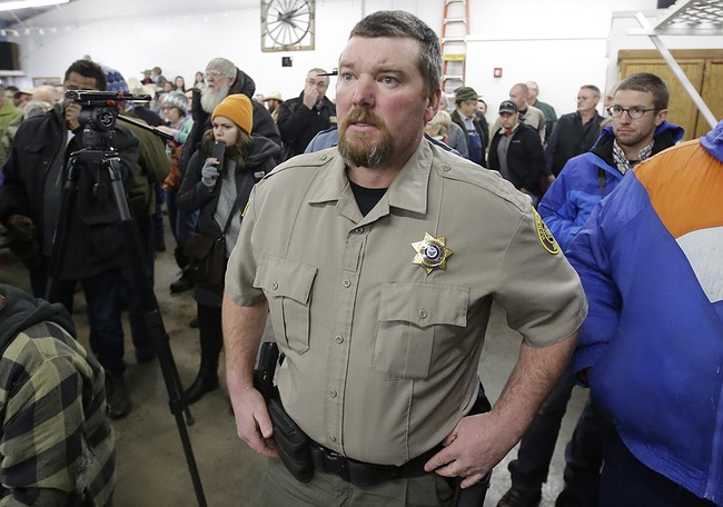 The Latest: Oregon Sheriff meets leader of armed group