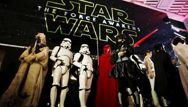 New 'Star Wars' smashes box-office record