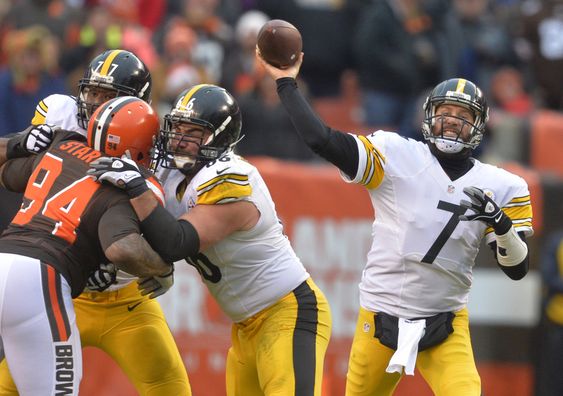 Ben Roethlisberger prepares to throw during the first half of an NFL football game against the Cleveland Browns Sunday Jan. 3 2016 in Cleveland