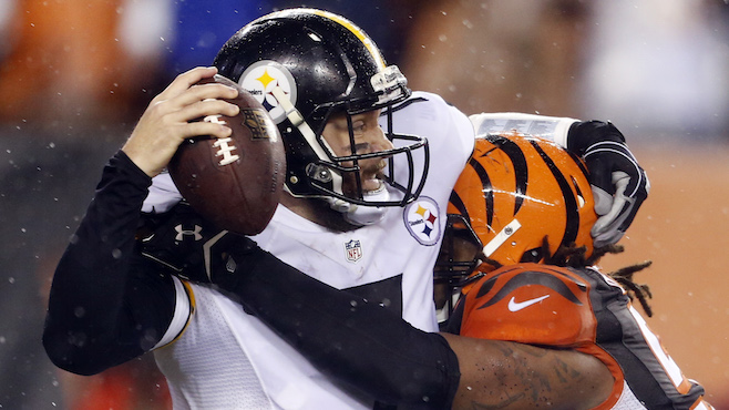 Pittsburgh Steelers&#039 Ben Roethlisberger is sacked by Cincinnati Bengals&#039 Vontaze Burfict during the second half of an NFL wild-card playoff football game Saturday Jan. 9 2016 in Cincinnati