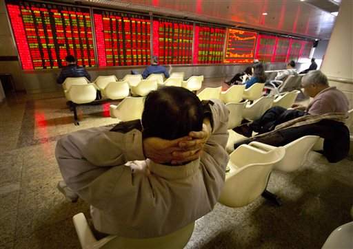 Asian Stocks Fall as China Halted After Market Plunge