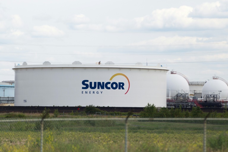 Suncor near to a merger deal with Canadian Oil Sands