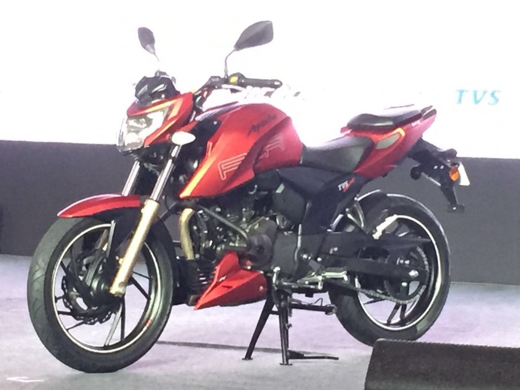 TVS Apache RTR 200 4V front quarter live image