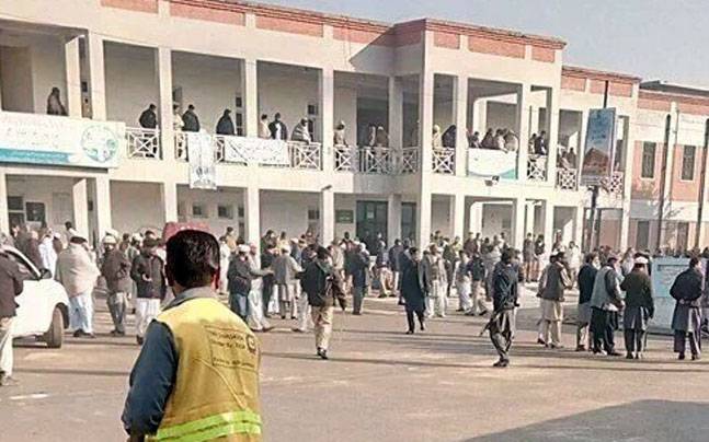 3 gunmen attack Bacha Khan University in northwest Pakistan