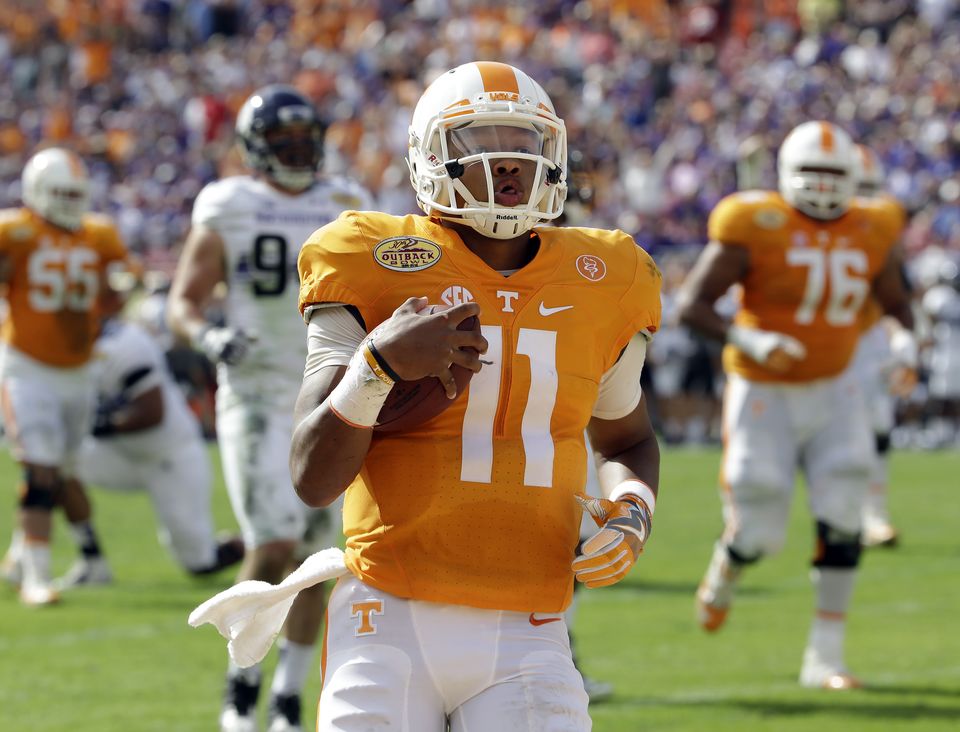 Tennessee routs No. 12 Northwestern 45-6 in Outback Bowl