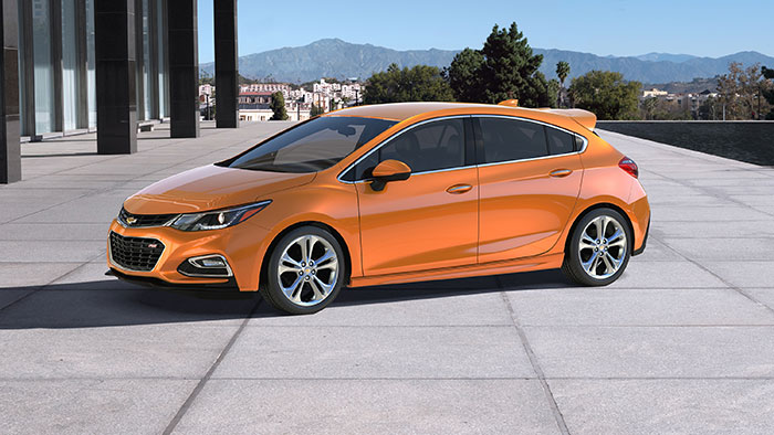 2017 Chevy Cruze Hatch to debut at Detroit auto show