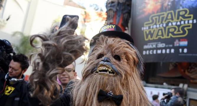 Star Wars overtakes Jurassic World for third in global sales