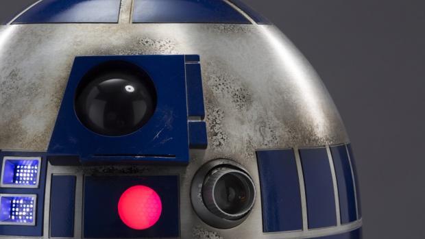 Weekend Box Office: BB-8 Bears Down on DiCaprio