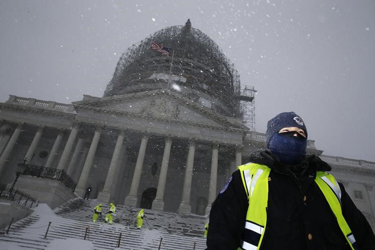 Watch live: Storm Jonas hits US East coast