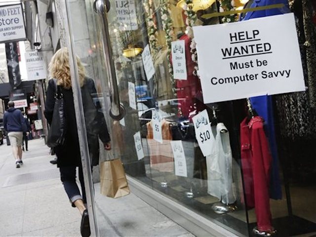 US employers hire at robust pace, defying global trends