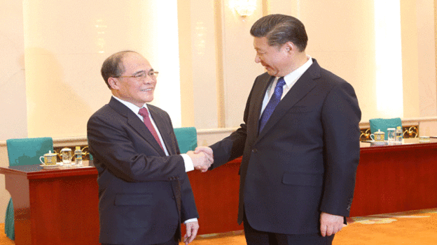 Vietnam National Assembly Nguyen Sinh Hung meets Chinese leader Xi Jinping in the latest attempt to ease tensions