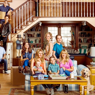 Fuller House Teaser Trailer Shows D.J.'s Kids Tanner Family Moving In Watch