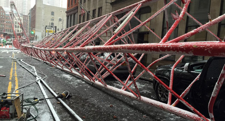 Major crane collapse reported in New York, at least 2 hurt