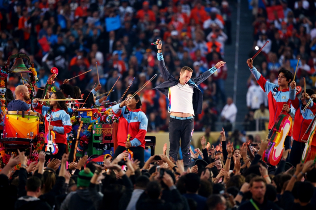 SANTA CLARA CA- FEBRUARY 07 Chris Martin of Coldplay performs during the Pepsi Super Bowl 50 Halftime Show at Levi's Stadium