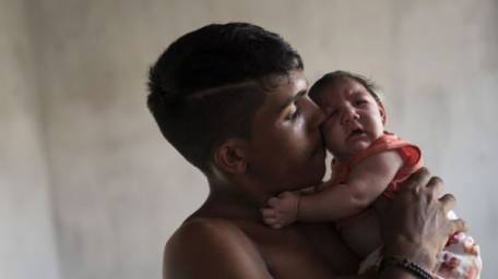 Zika alarm grows amid US sex link, rising birth defects in Brazil