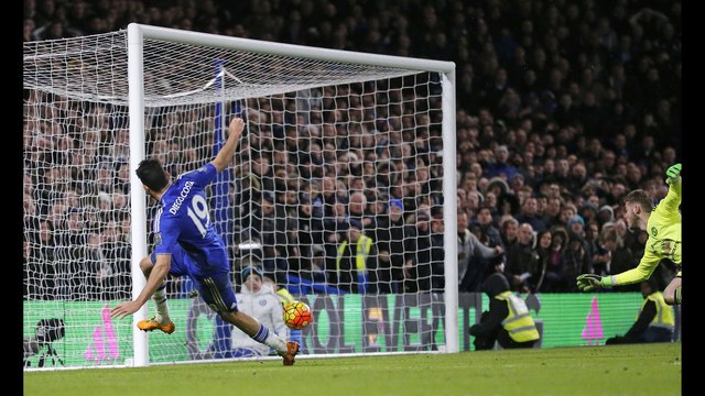 BREAKING NEWS: Zouma stretchered off after sustaining knee injury