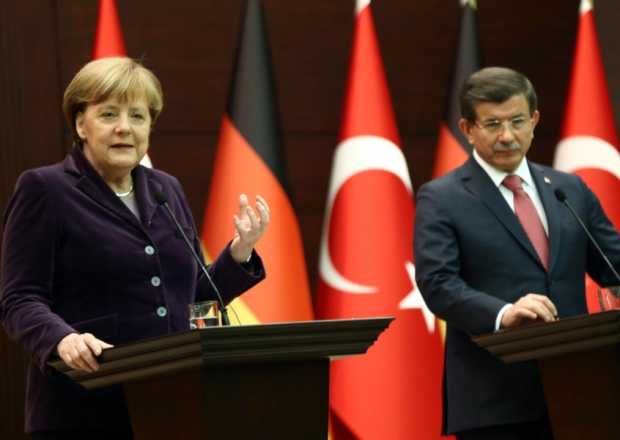 German Chancellor Angela Merkel and Turkish PM Ahmet Davutoglu in Ankara