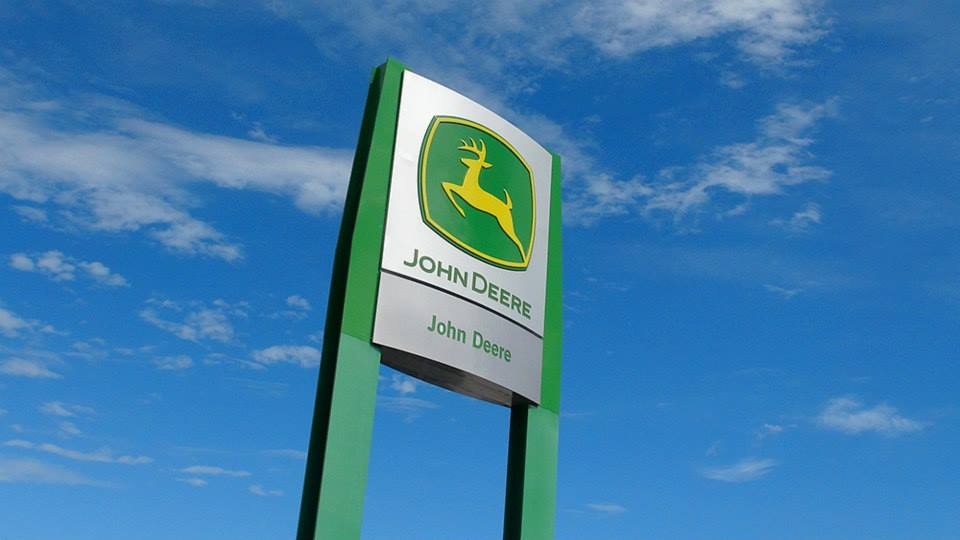 Deere Posts Lower Quarterly Earnings