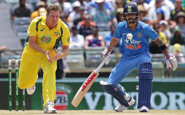 Watch: Kohli and Maxwell Maxwell's exciting chat will leave you in splits