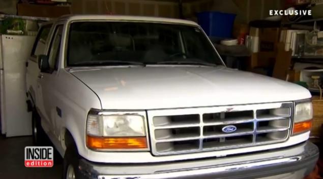 O.J. Simpson's White Ford Bronco rides again... this time out of a garage in California