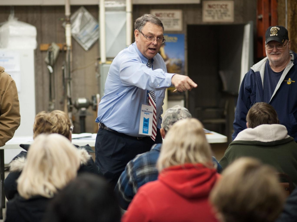 Cruz edges Trump in Iowa caucuses; Rubio finishes strong third