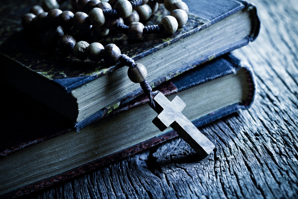 WEB-RELIGIOUS-BOOKS-Jiri-Hera-Shutterstock_127973408