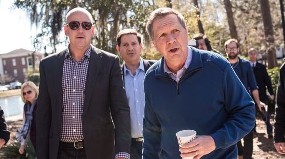 John Kasich arrives at Finn's Brick Oven Pizza on Feb. 10 2016 in Mt. Pleasant S.C